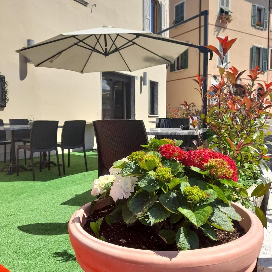 Bike Hotel Touring Gardone Riviera & Wellness Exterior photo