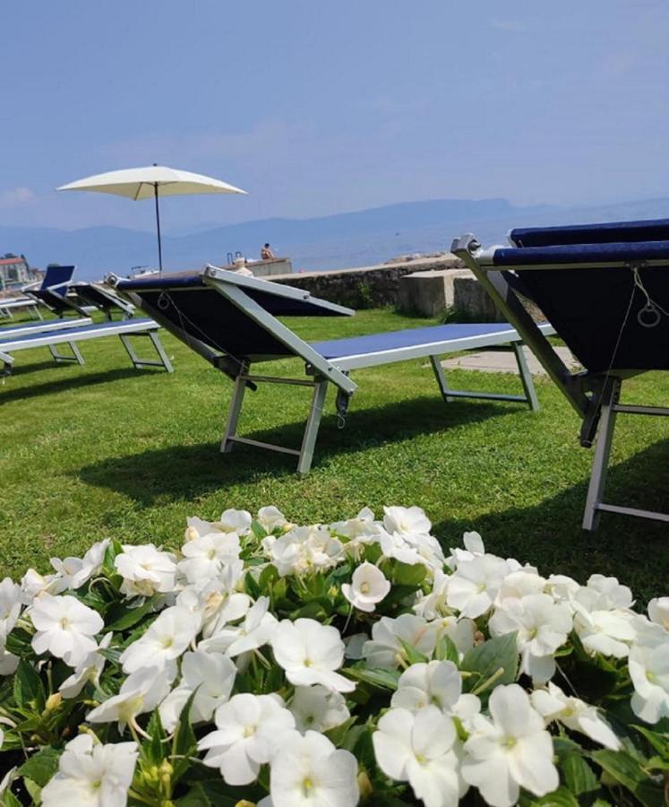 Bike Hotel Touring Gardone Riviera & Wellness Exterior photo